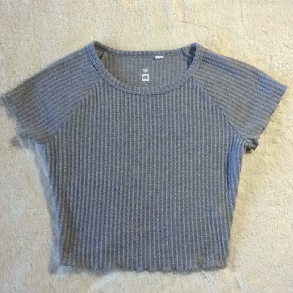 ME TO WE Short Sleeve Crop Top